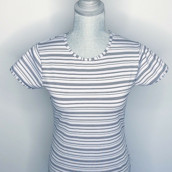 Nike Active Wear T-Shirt Dri-Fit Court Tennis (L6) - Picture 2 of 6